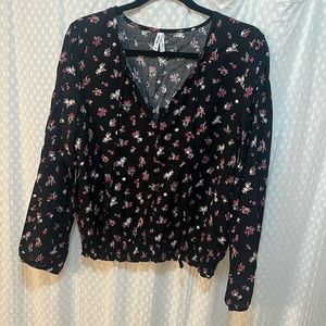 MUDD Black & Pink Floral V-Neck Dainty Blouse sz L